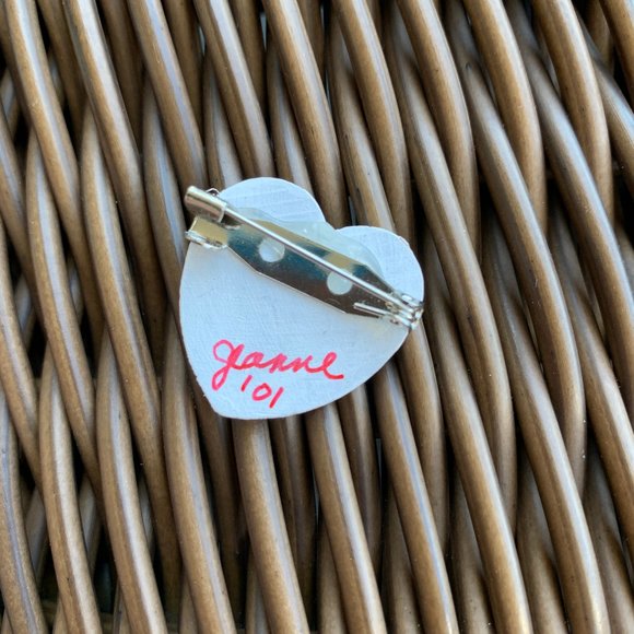 Flag/Heart Pin.  FREE🔥🔥 w/ any other purchase! - Picture 2 of 3